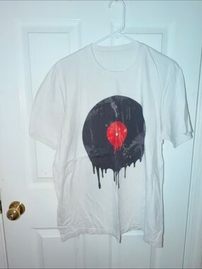 Vintage Vinyl Record dripping design tshirt